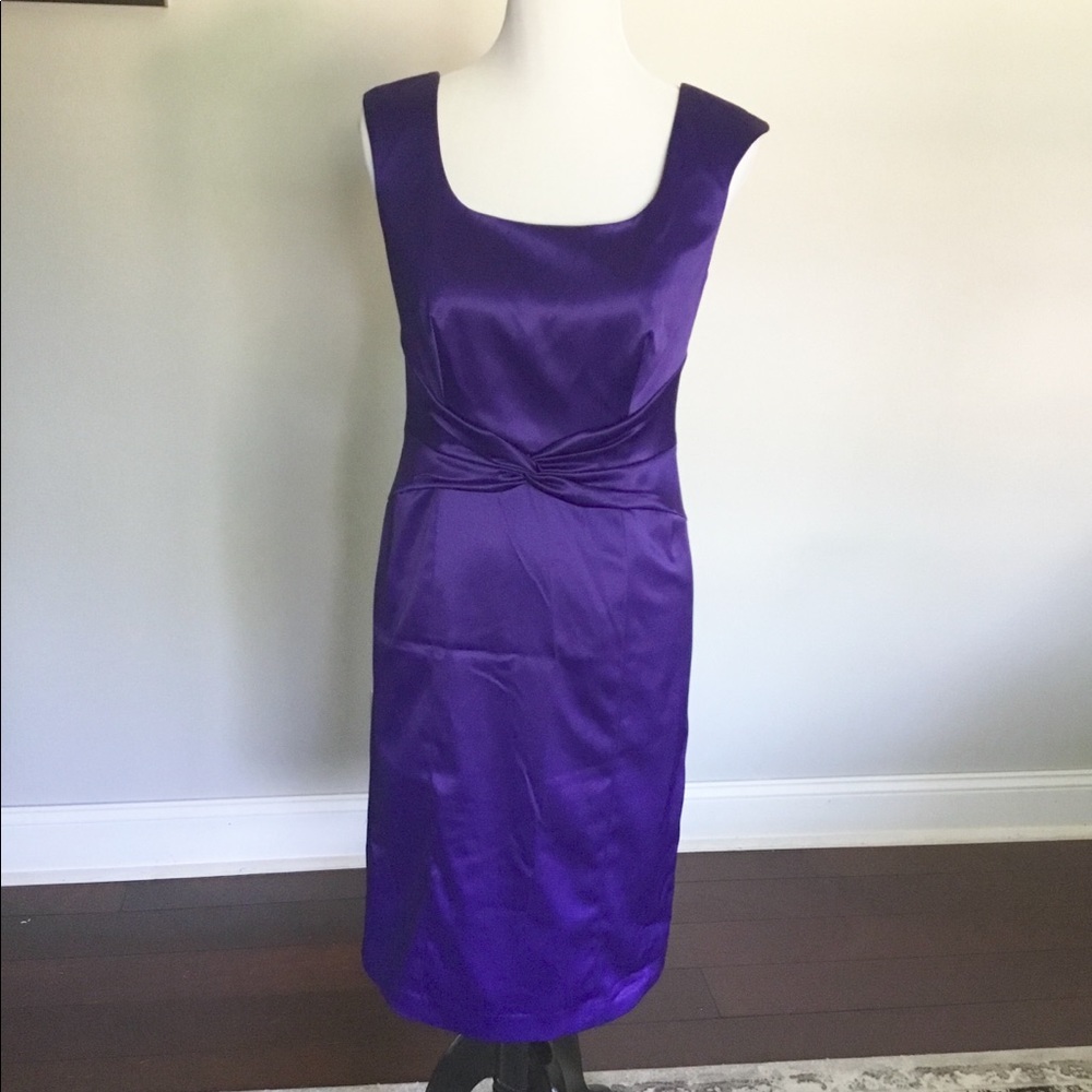 Super Flattering and classy dress! Sz6